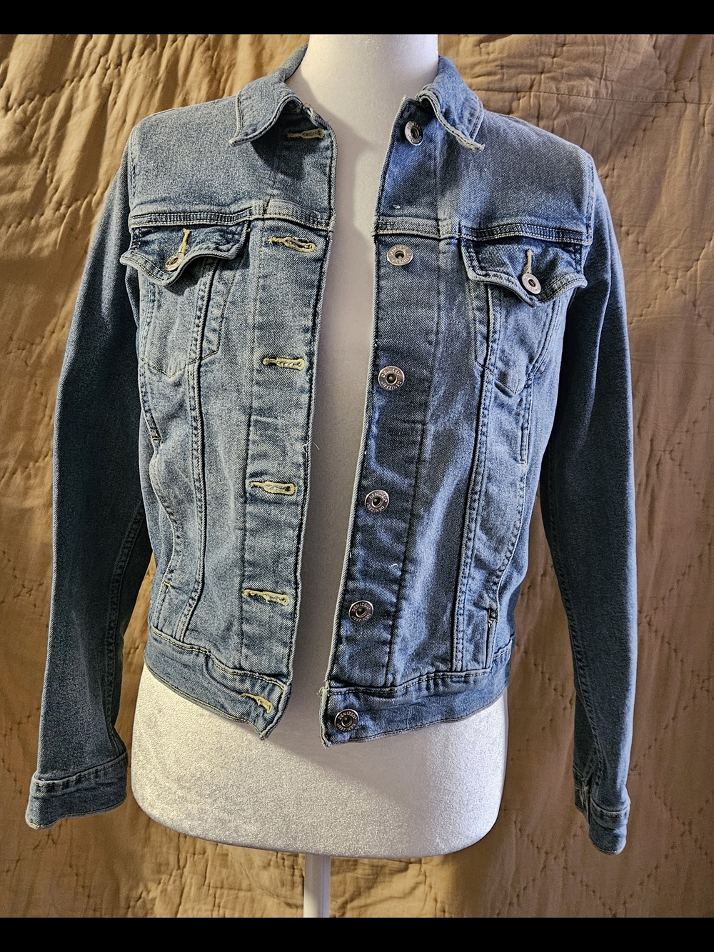 Levi’s Denizen Women’s Denim Trucker Jacket Small Blue Stretch Jean Jacket
